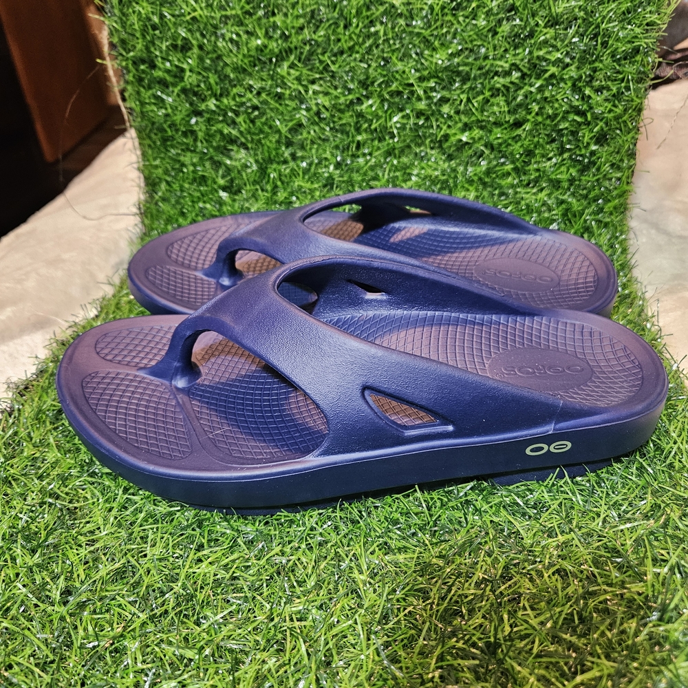 New OOFOS Women's Navy Blue Slide Recovery Beach Sandals